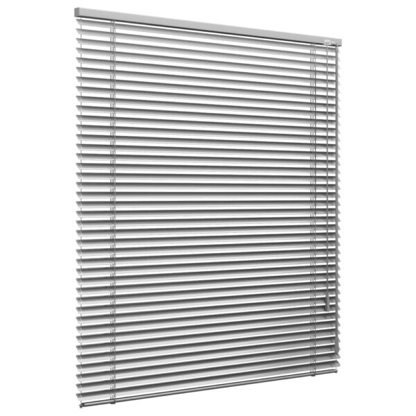 Skreddersydd aluminiumpersienne med 25 mm lameller i valgfri farge, for presis lyskontroll og elegant innvendig solskjerming.